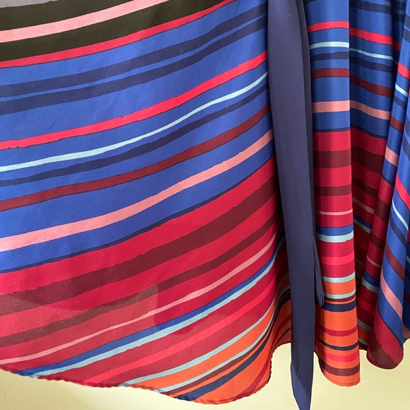 Abstract Party Dress - Picture 3 of 6